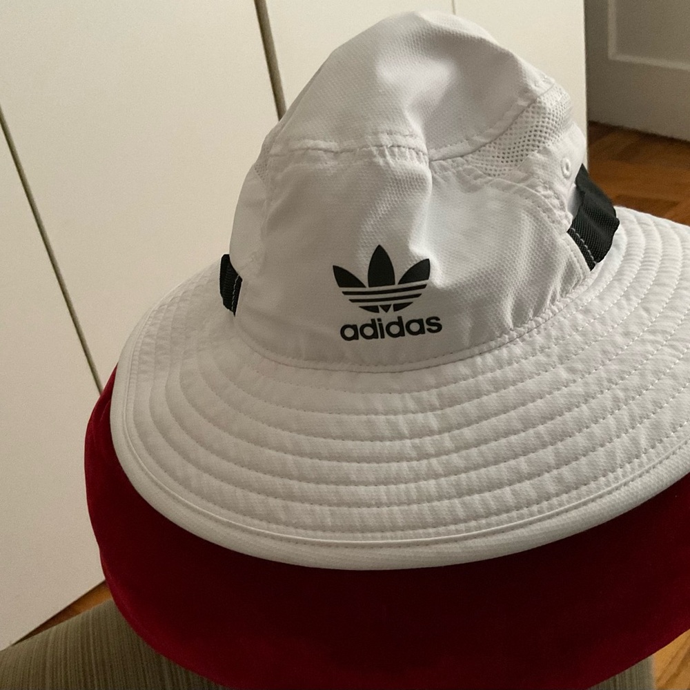 Adidas women bucket hat